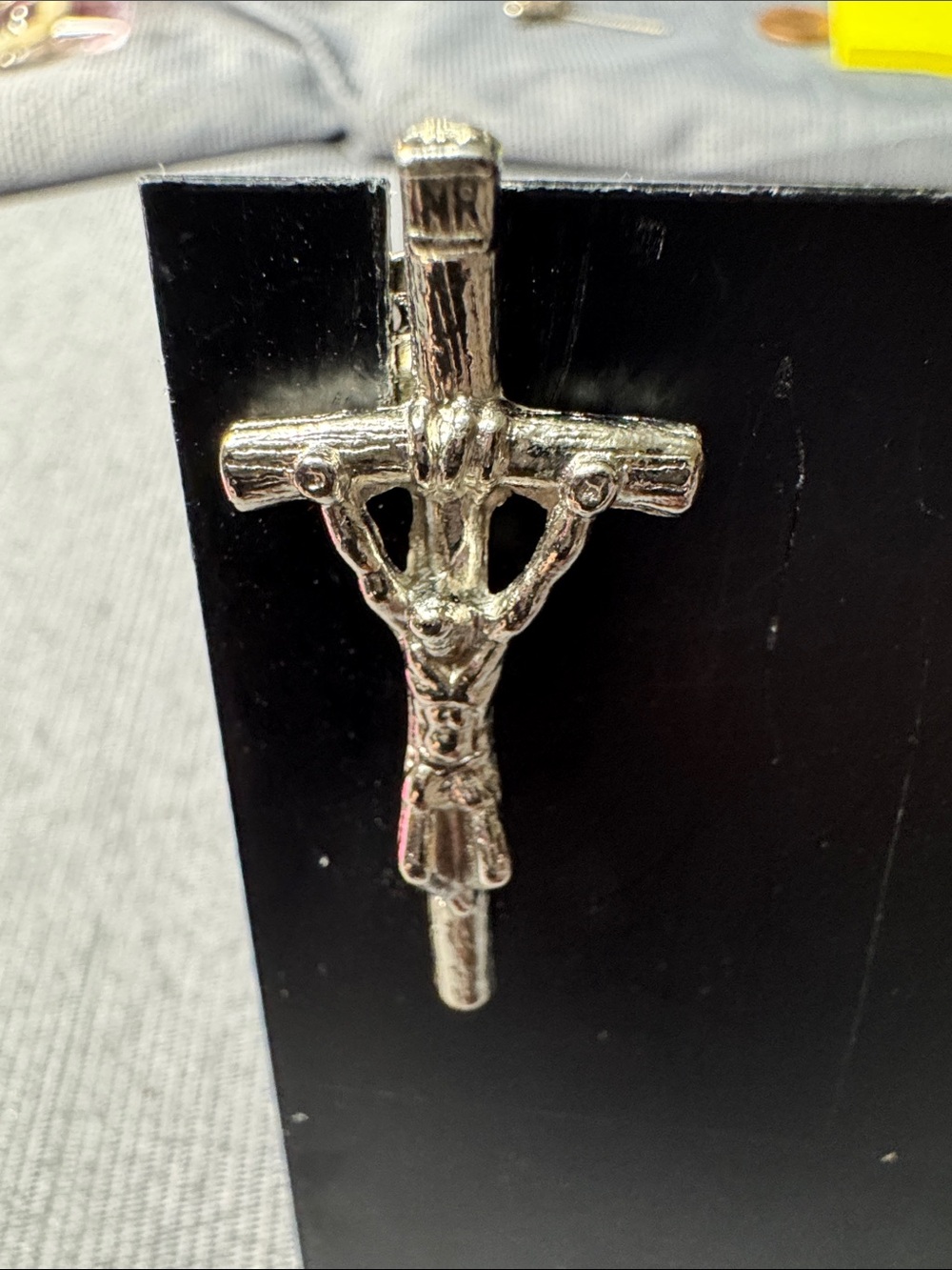 Vintage Source Unknown Silver Crucifix Pin